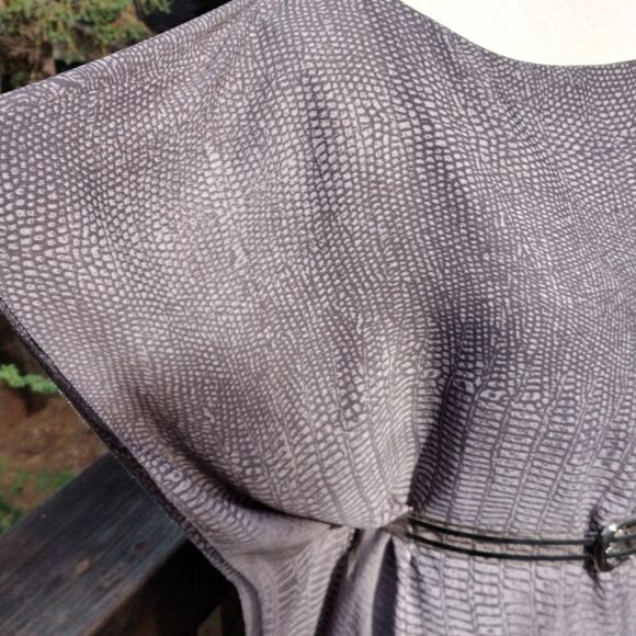 Halston Heritage Caftan Shape Dress - Picture 4 of 15